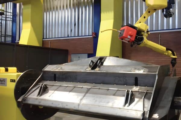 agro 2, Svařování součástí zemědělských strojů