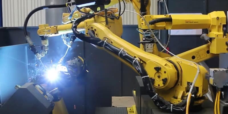 robotické svařování mulčovače, robotické svařování, robotické buňky