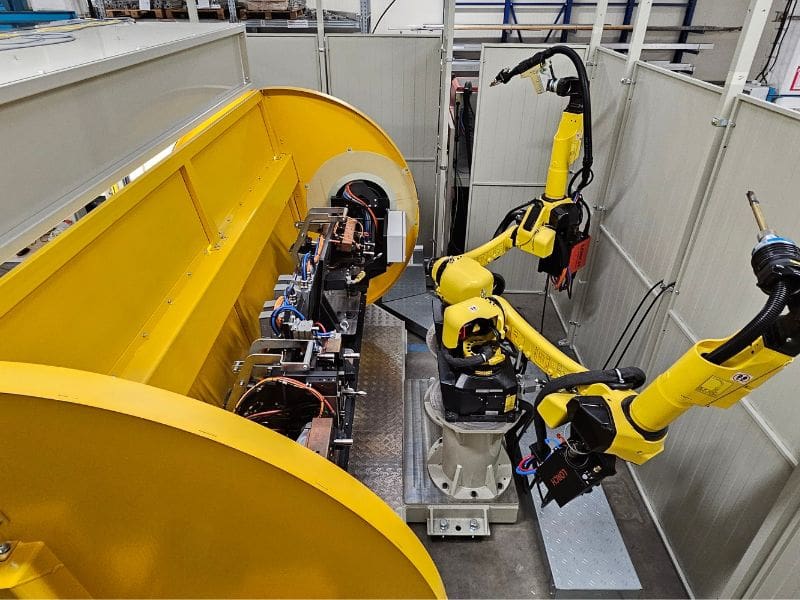 15 15, Robotické svařovací buňky